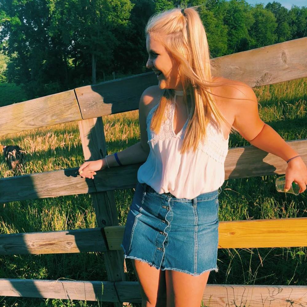 Meet your Posher, Celeste